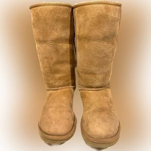 UGG Australia 🇦🇺 Classic Tall Boot Size W7 Chestnut Shearling Lamb casual warm
